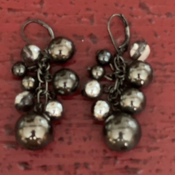 Fashion Jewelry Black Grey Bead Cluster Earrings # 234 - Picture 3 of 5